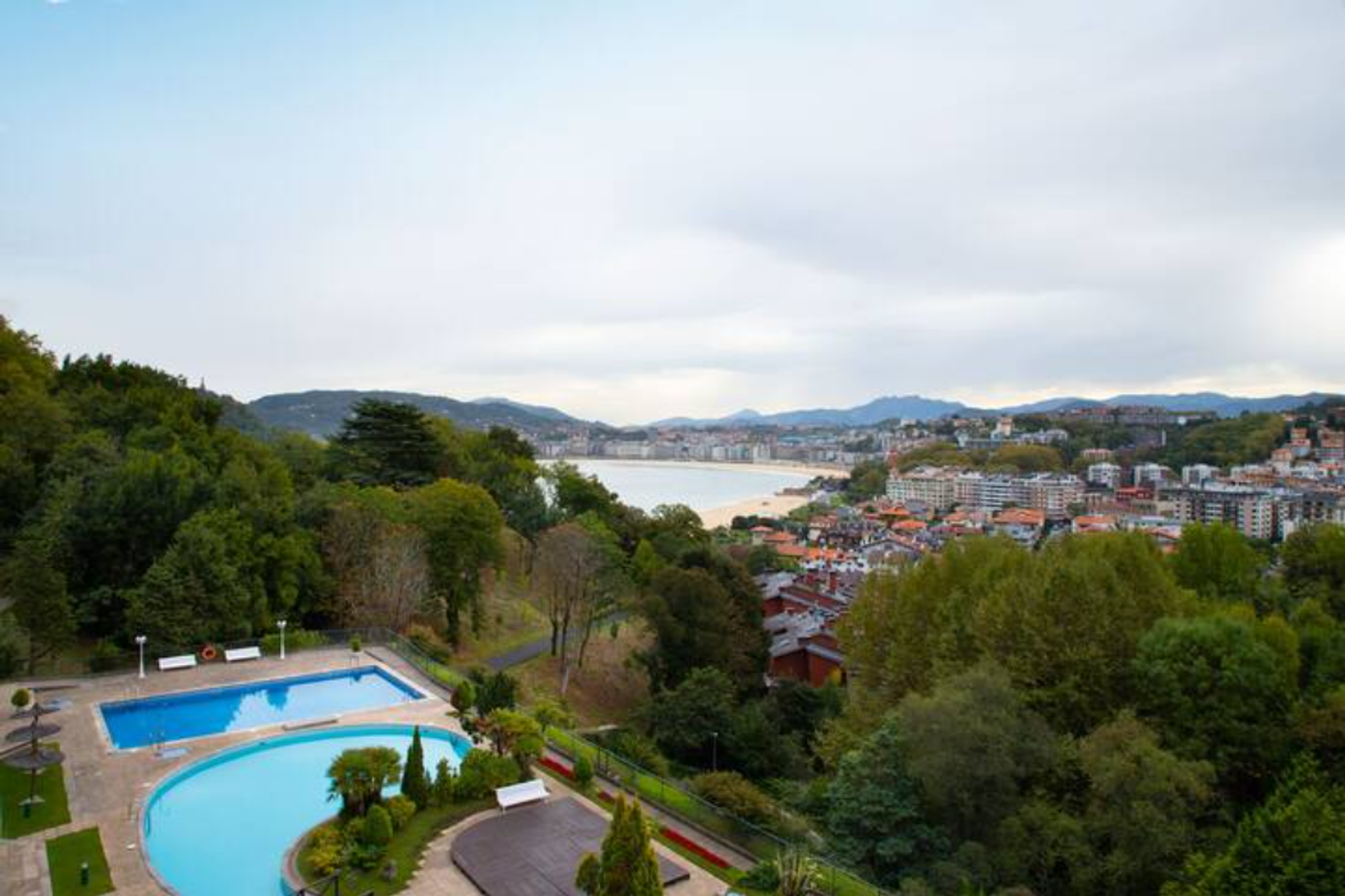 Outdoor pools with bay panorama