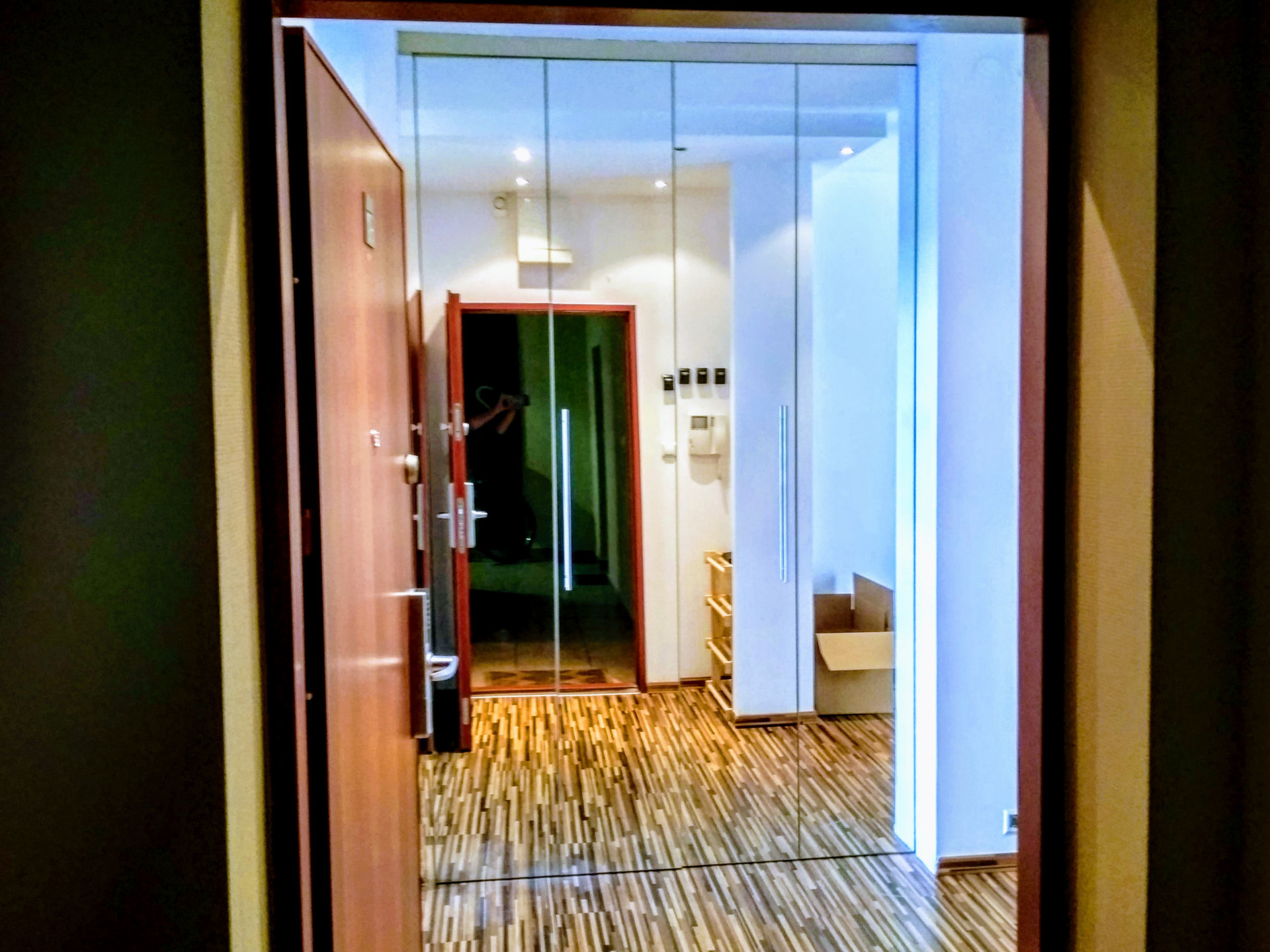 Entrance to the appartement