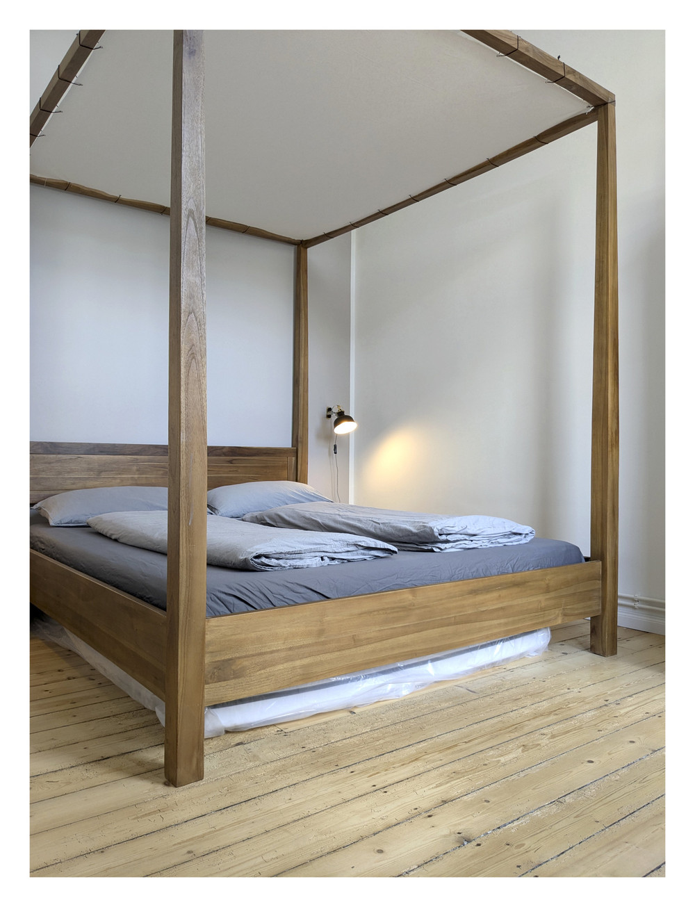 Central 2-room flat in an old building with charm preview
