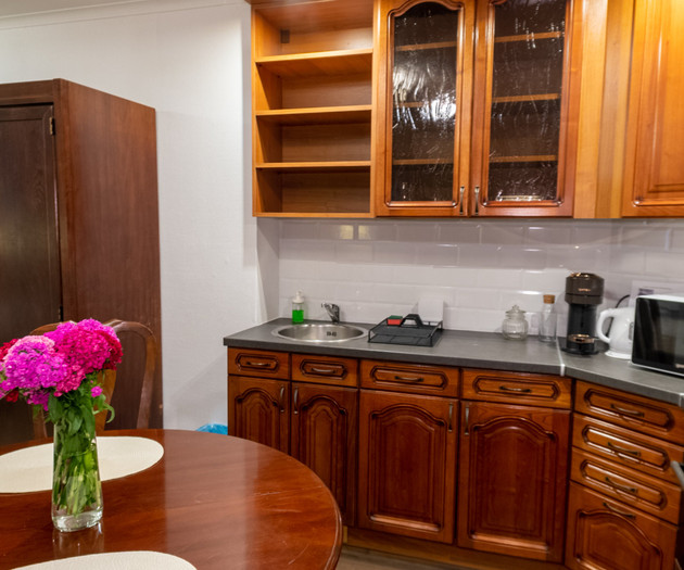 Loft studio w/ kitchenette near the Opera