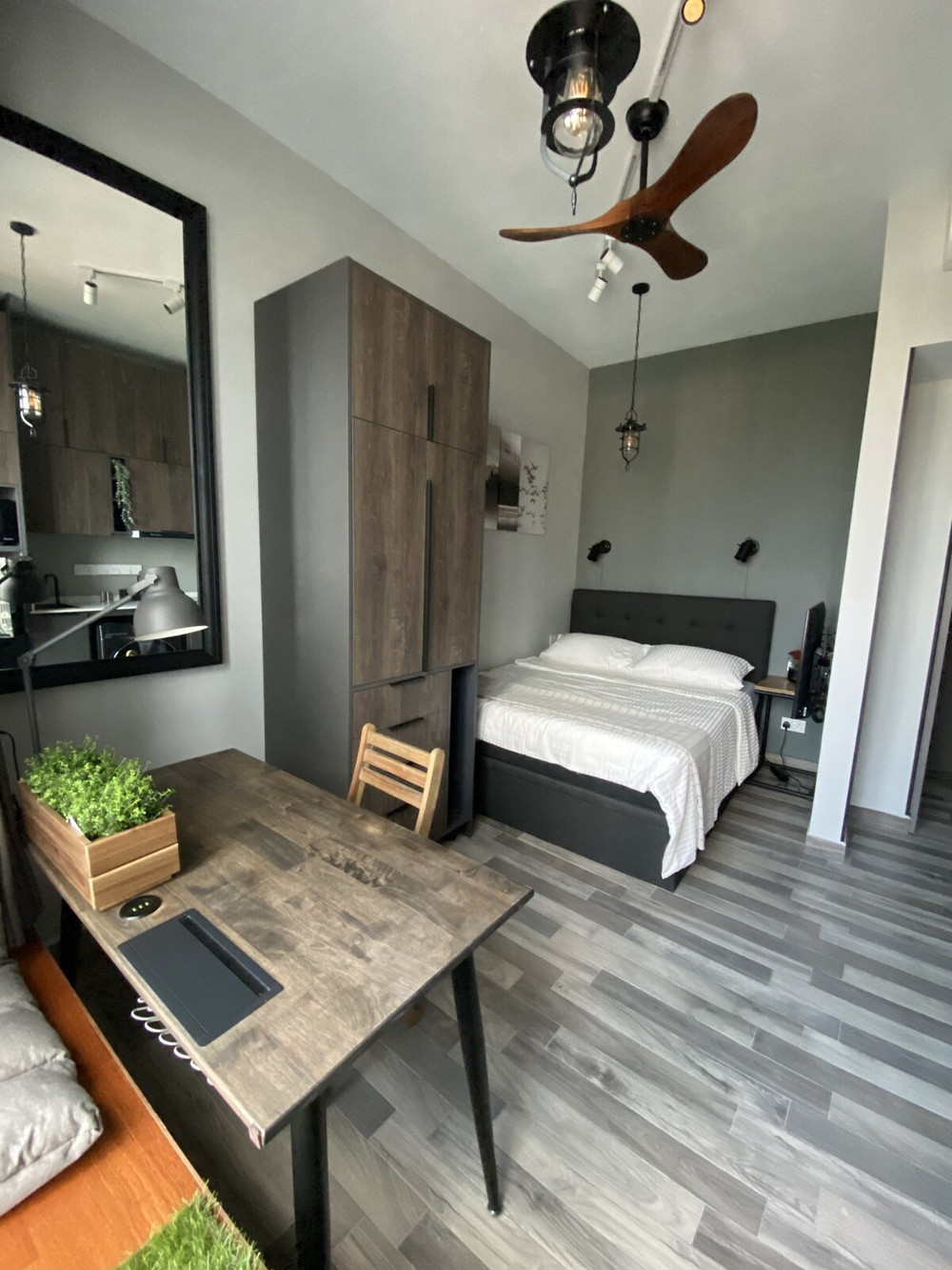 Serviced Studio -  Private Kitchen/Bath (S2) preview