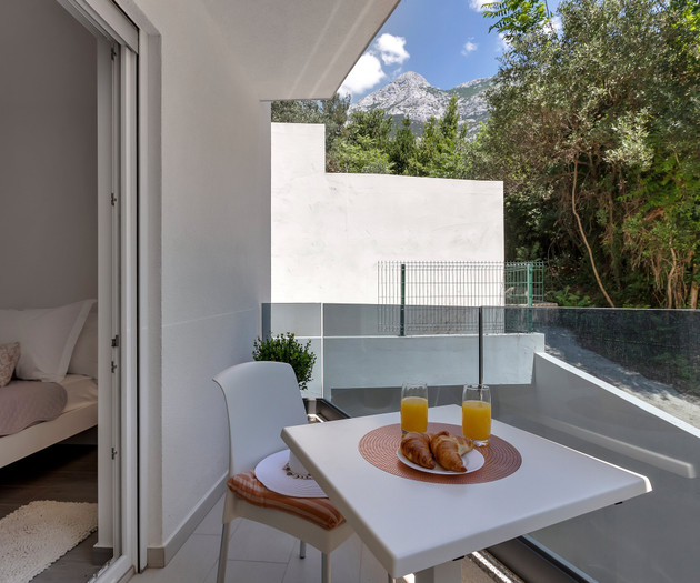 Grey - Central Makarska