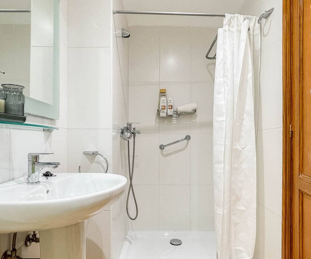 Lamar Suites