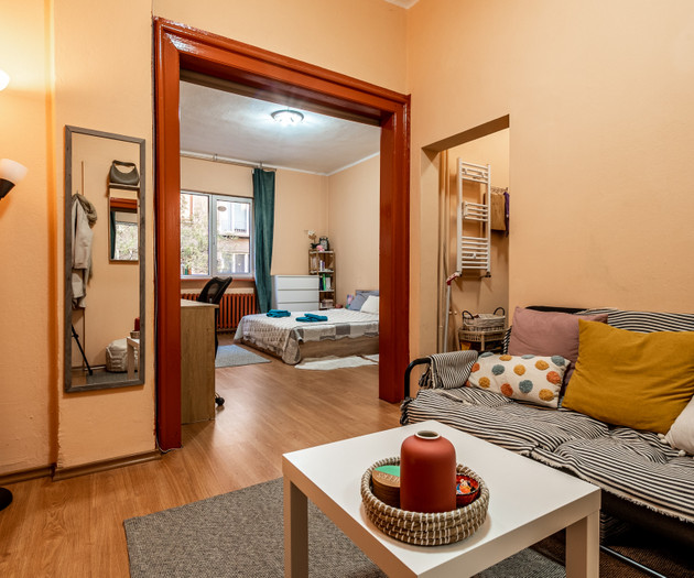 Charming Central Retreat