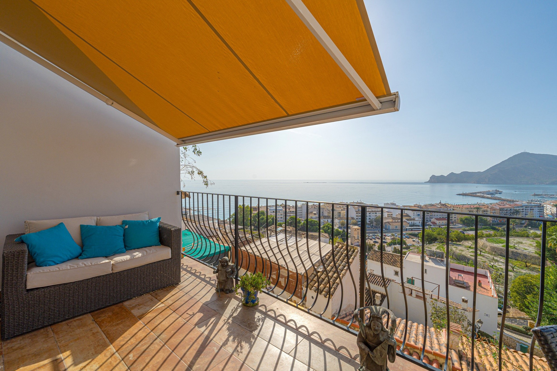 Balcony with sea view and sofa