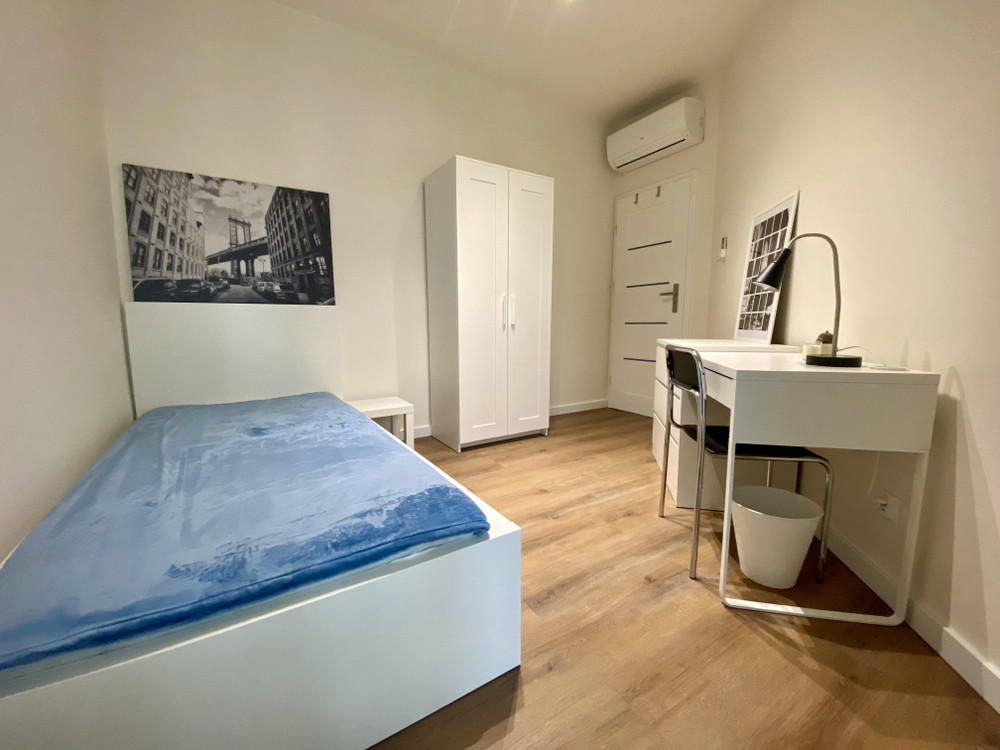 air conditioned, center Warsaw,high standard preview