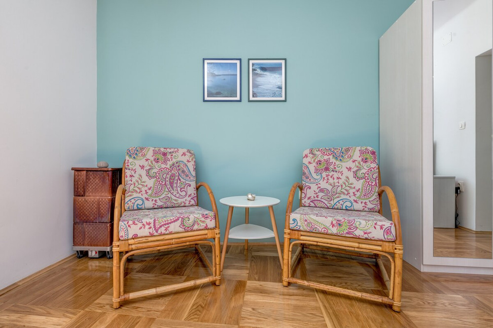 Lady, Cute Studio in Quiet Area preview