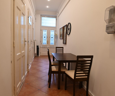 Trendy 4 bedrooms apartment - Nefelejcs street