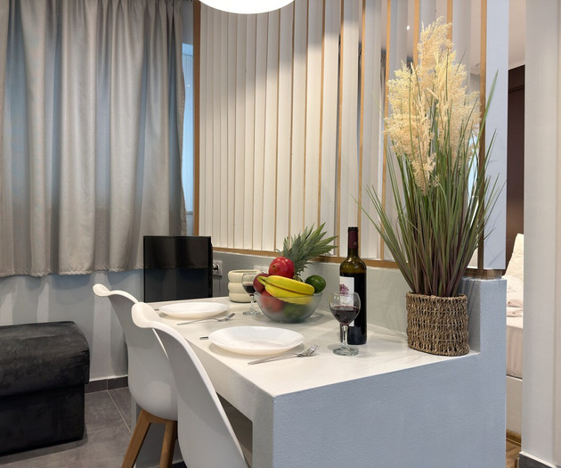 SmartLiving Central Apt 3
