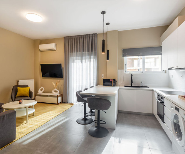 Full kitchen