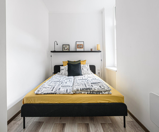 2 BEDROOM APARTMENT NEAR THE OPERA HOUSE