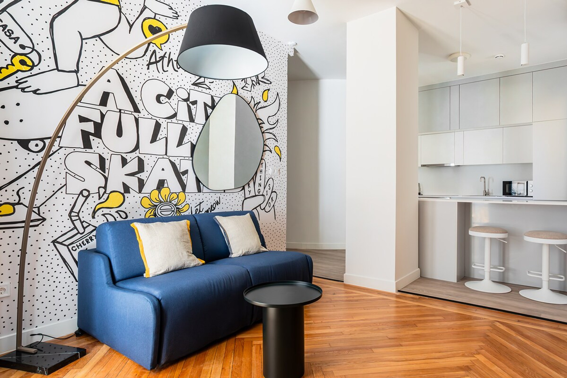Rooms: Living room