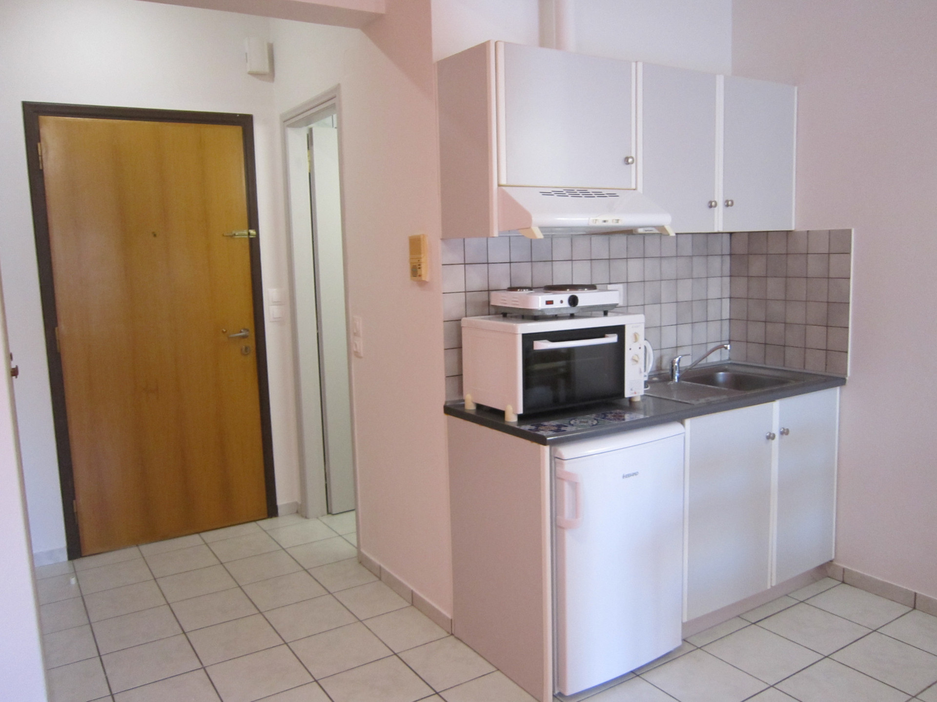KITCHENETTE B3