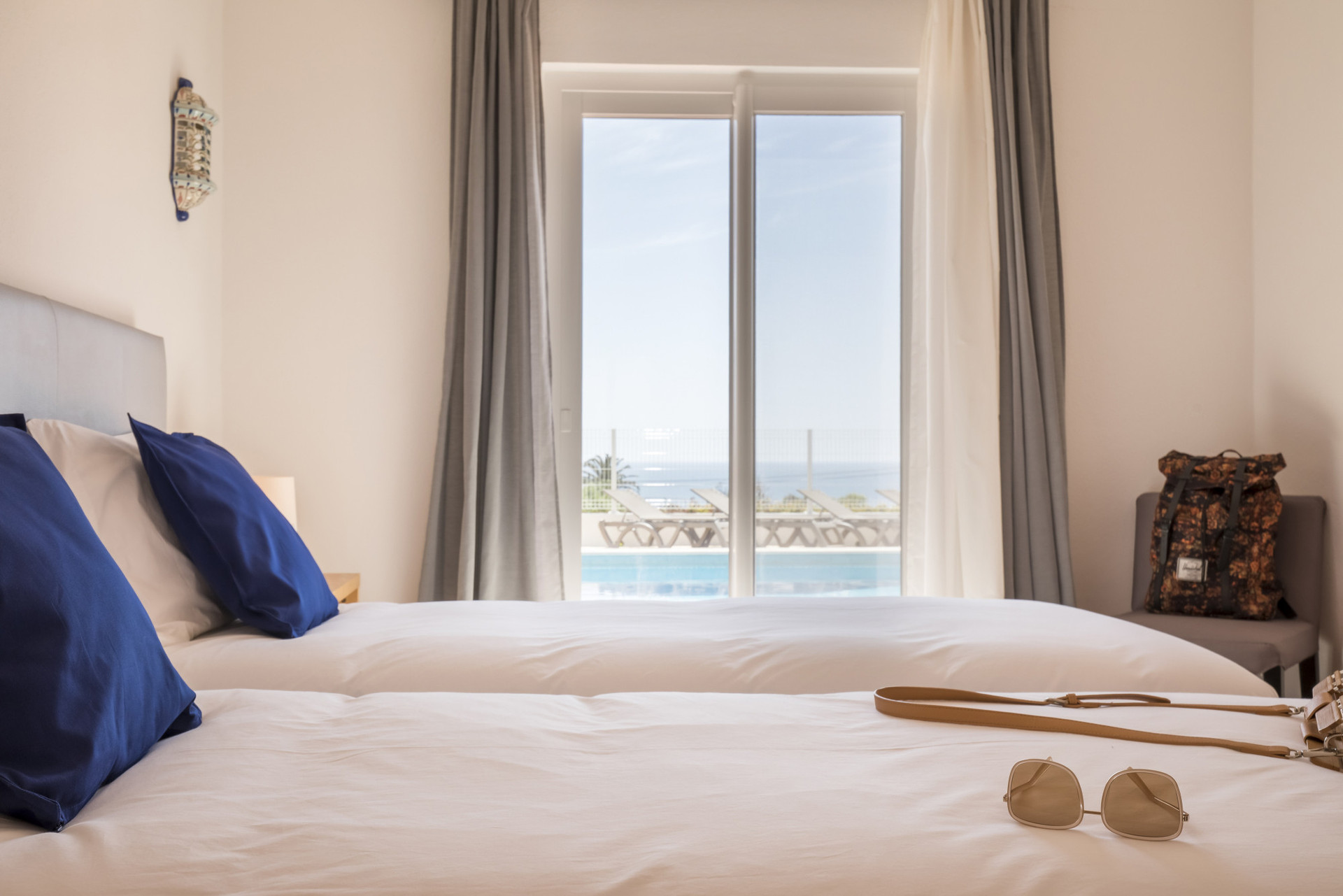 Room's View