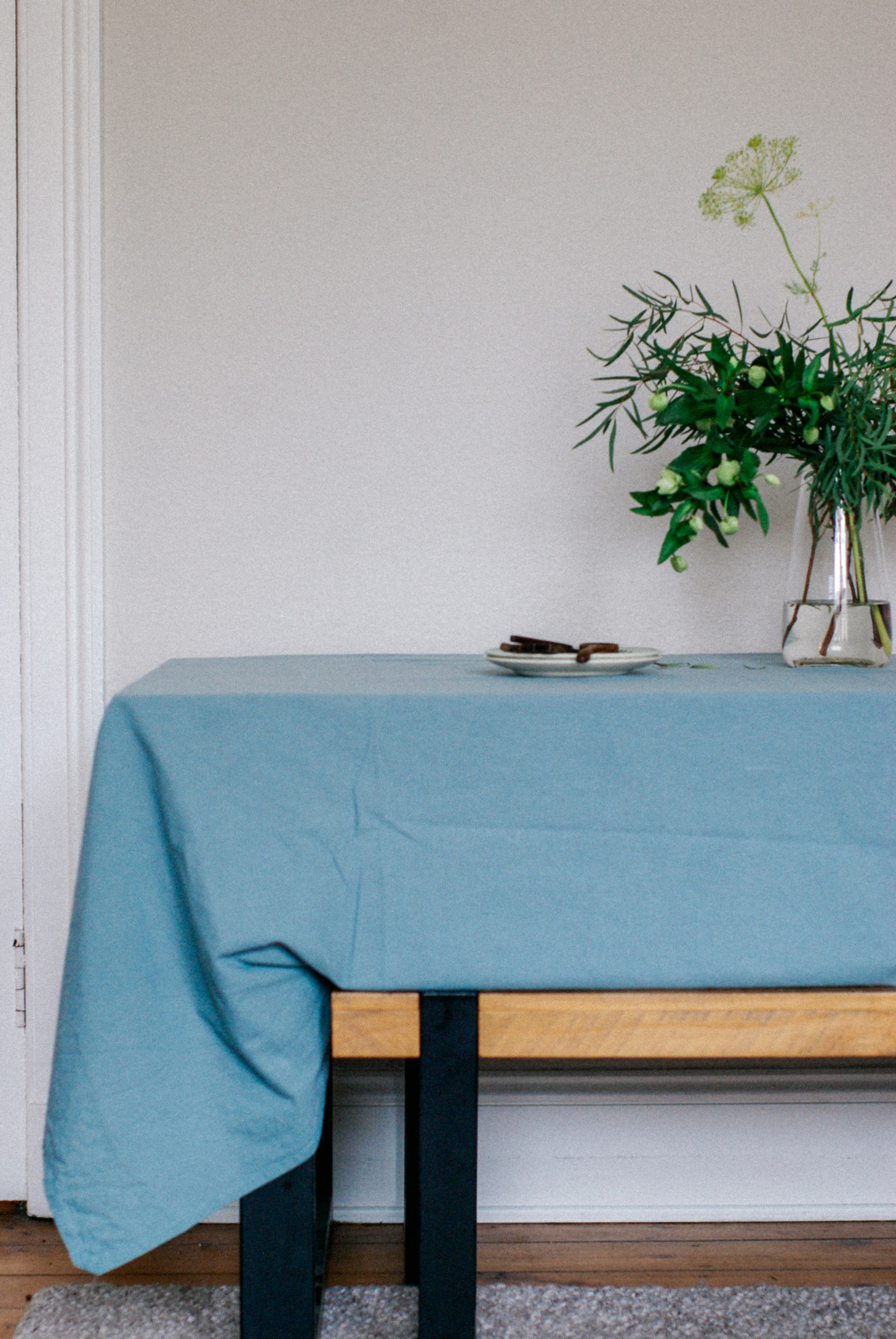 Dining table with benches which seats all 4 tenants or 6 good friends at a squeeze!