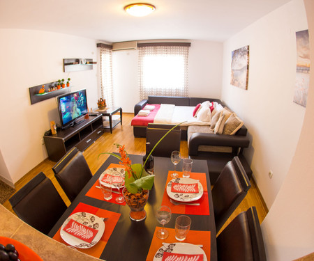 Lav apartman Budva