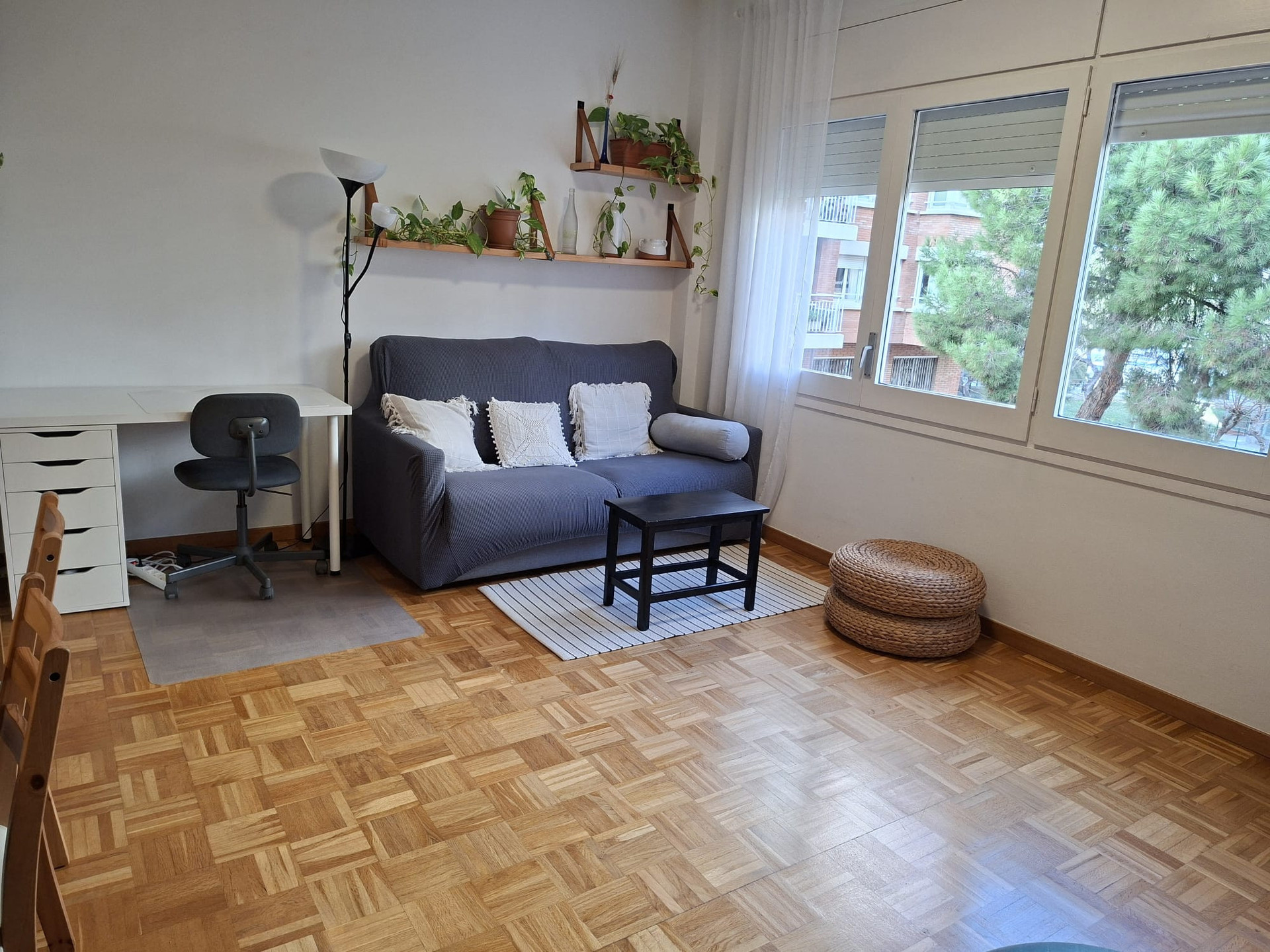 Salón y escritorio