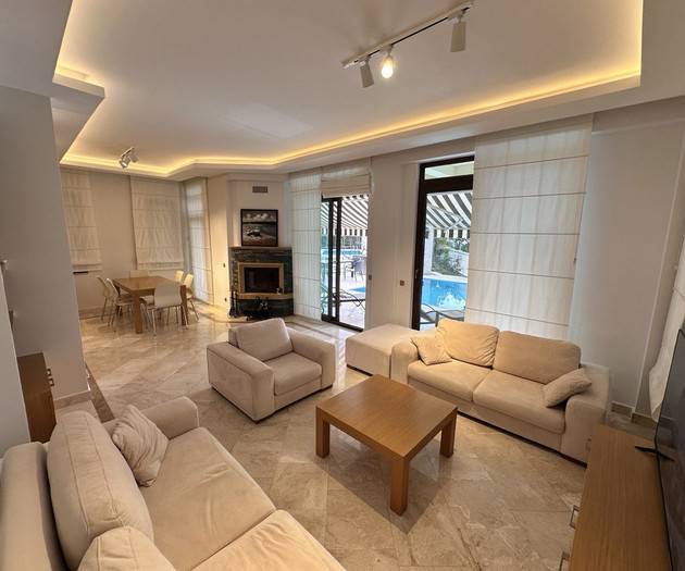 Spacious Villa with Beautiful View & Private Pool
