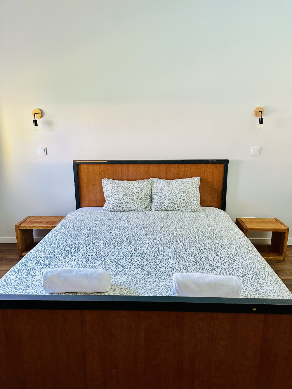 Bedroom near the beach and Lisbon center preview