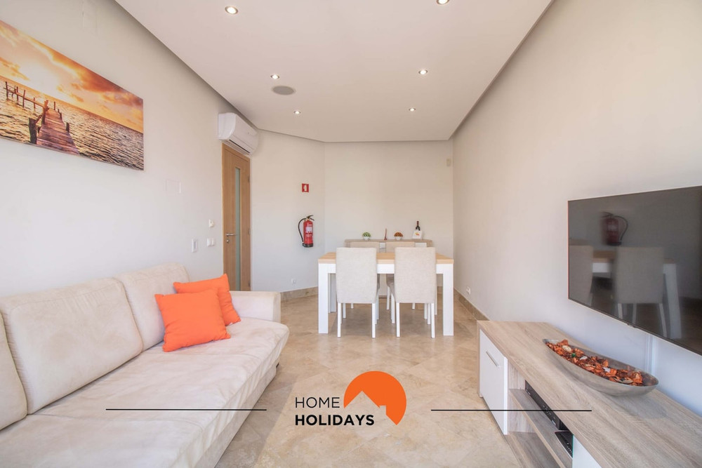 #013 Cosy Apartment near Beach w/ Shared Pool preview