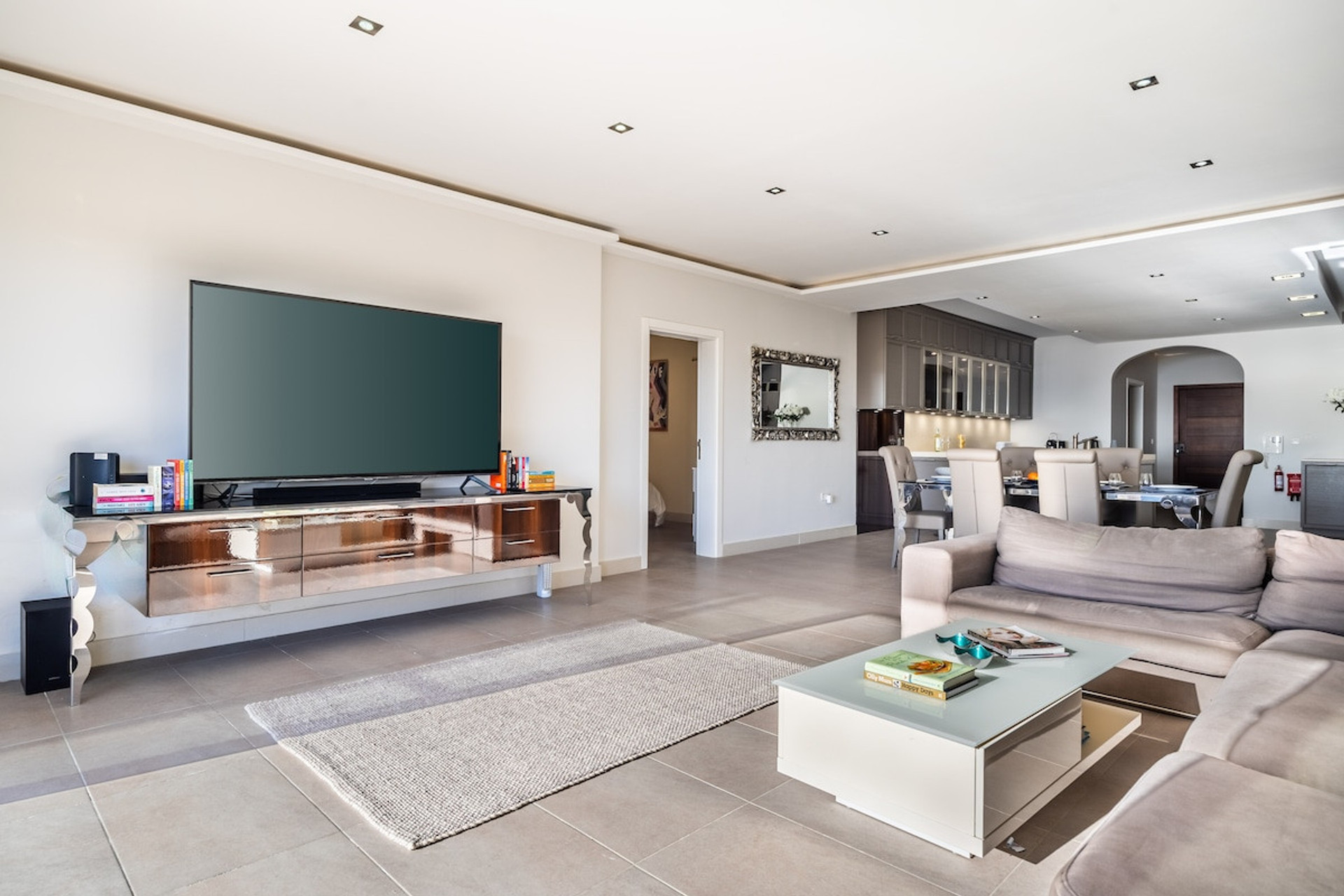 Living room image 4