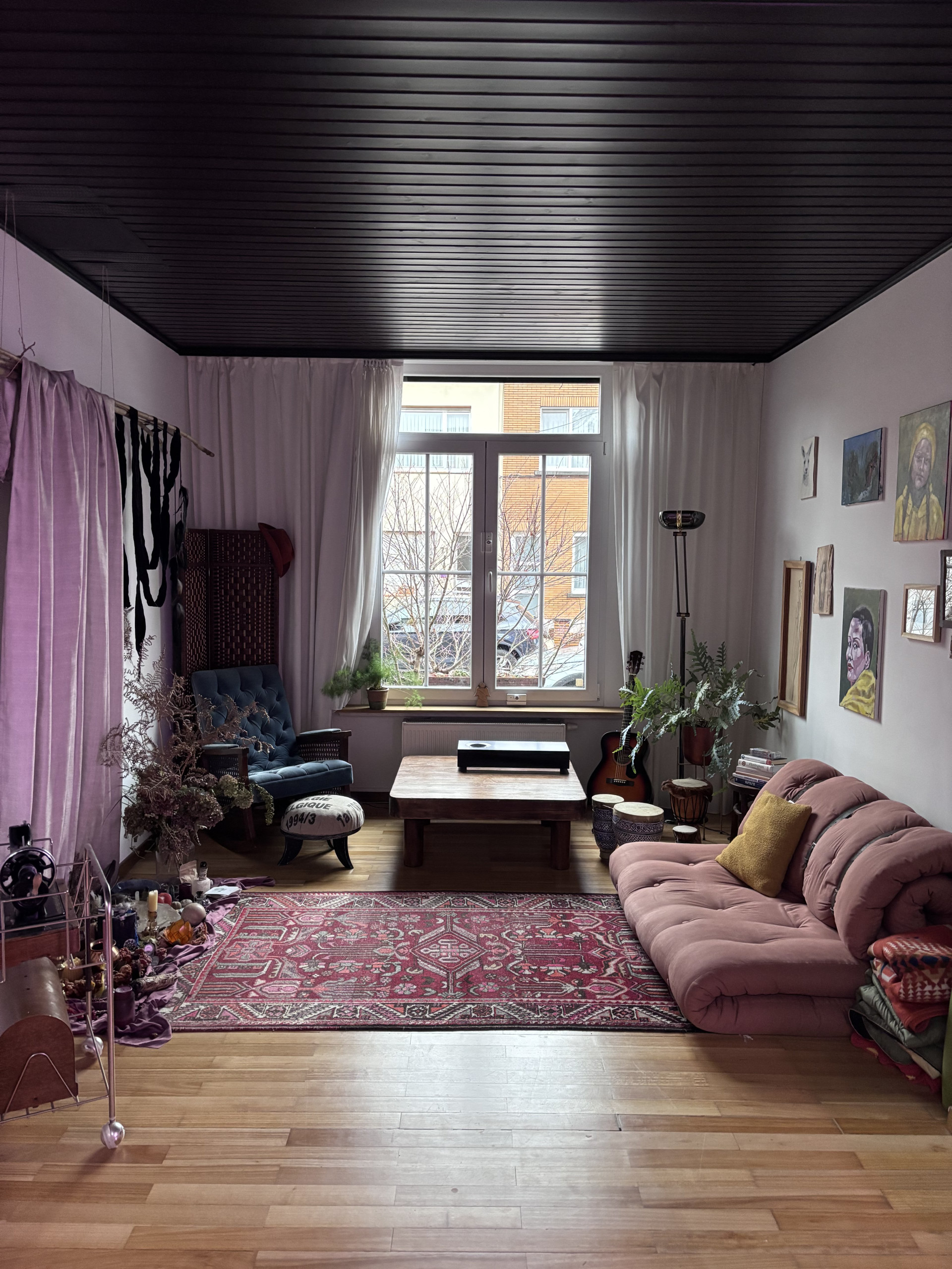 Living room with double futon (second bed option)