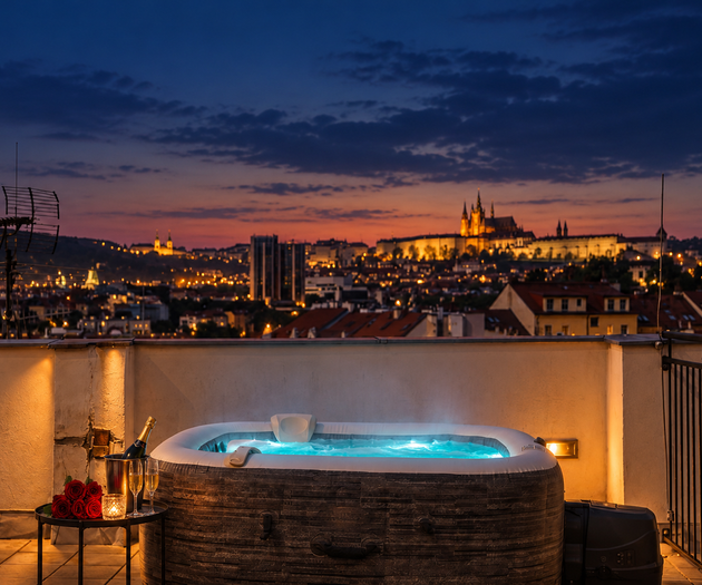 DiCaprio Penthouse | Rooftop Terrace & Jacuzzi