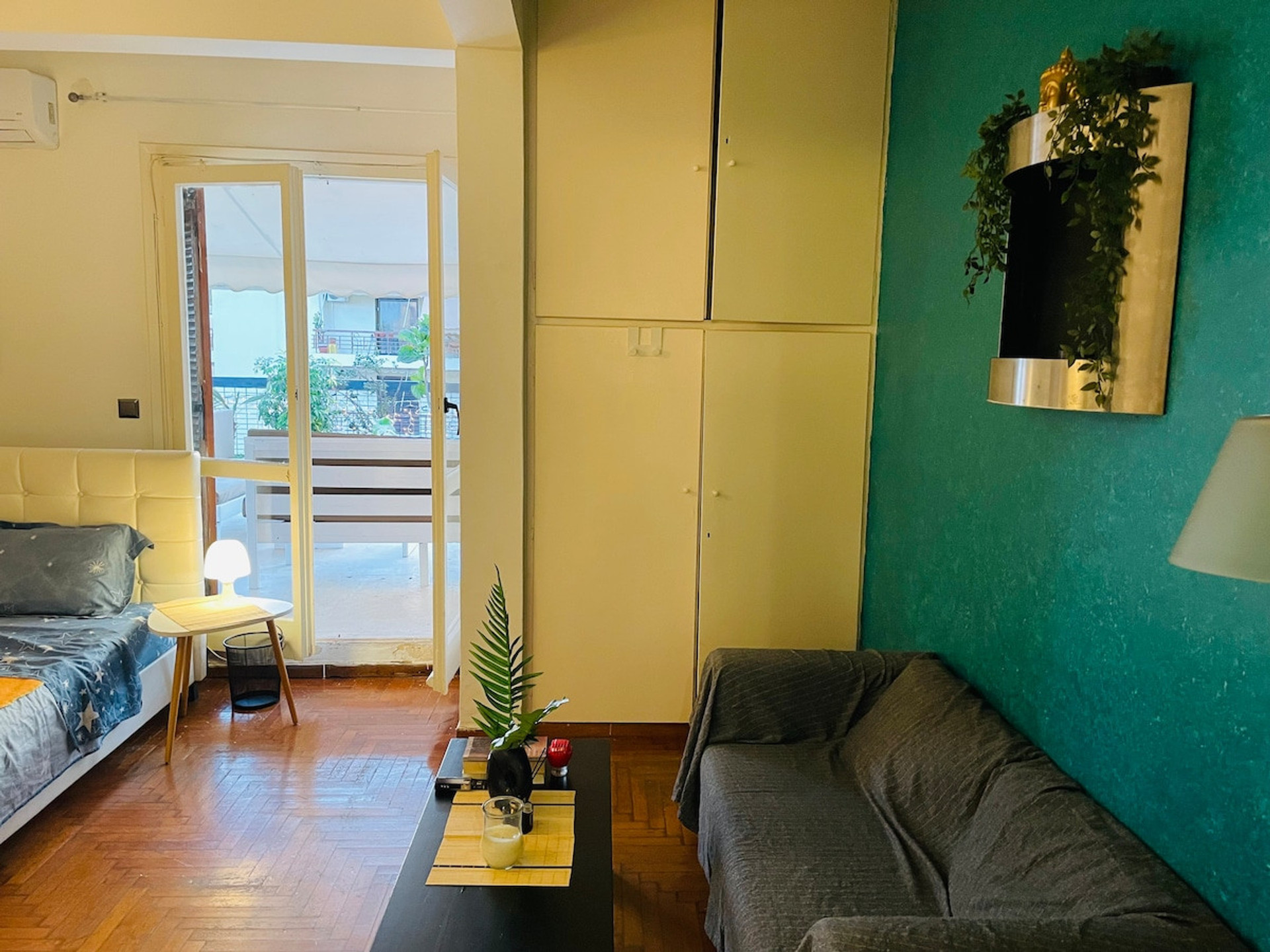 Living room image 3