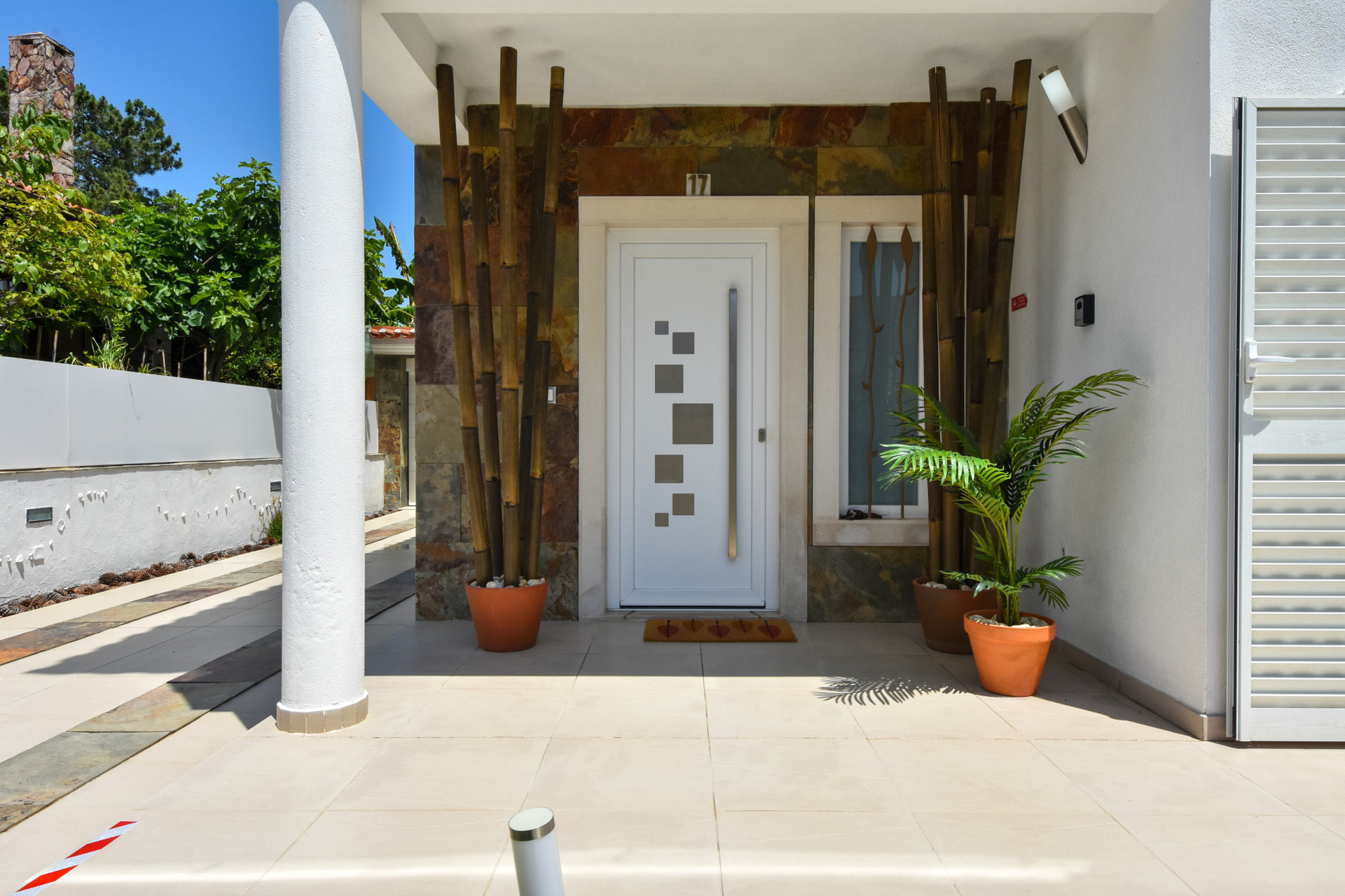 Entrada / Doorway