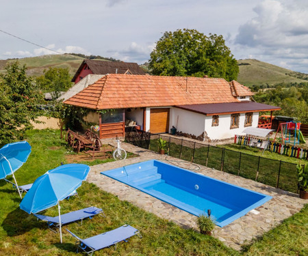 Transylvanian Cottage with Private Swimming Pool