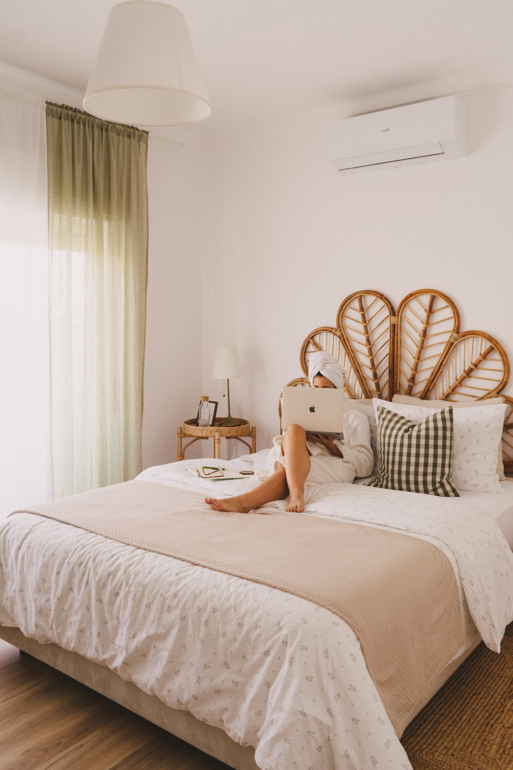Cegonha Branca Beach Flat preview