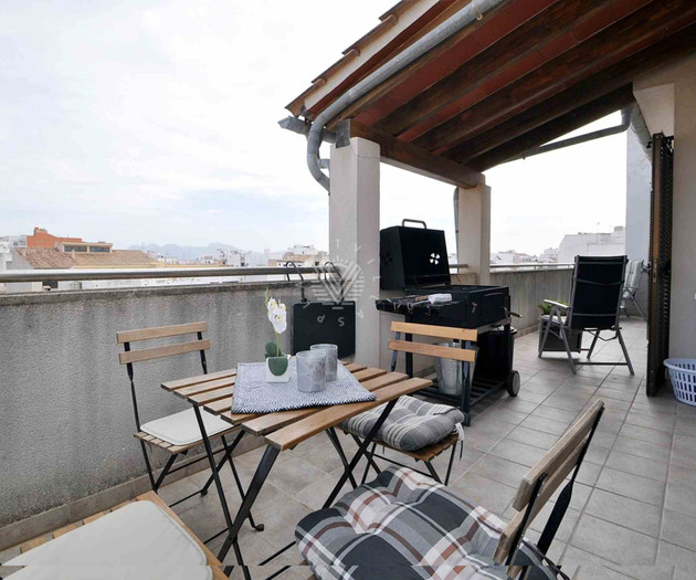 Roger de Flor, cosy penthouse with lift in Puerto 