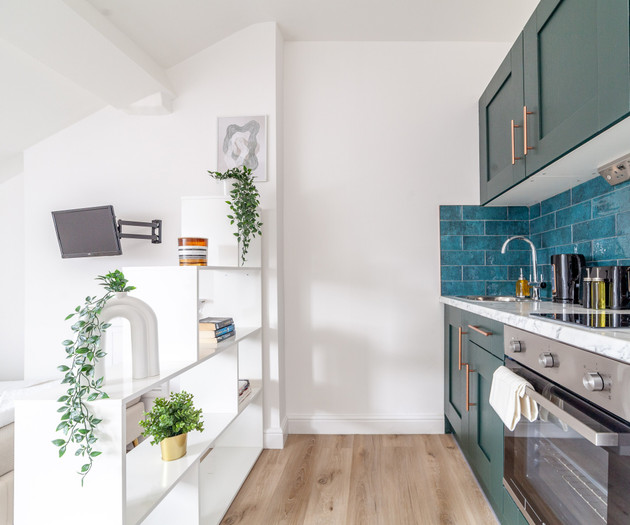 Contemporary Studio with Parking, Finsbury Park 04