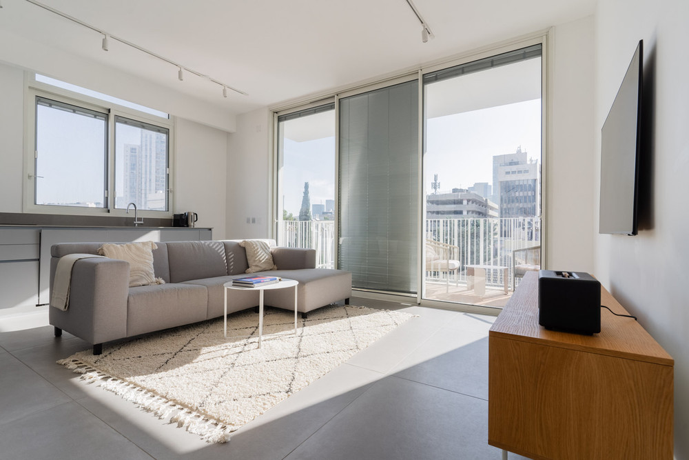 Blueground | Nahalat Byniamin,High End,Balcony -36 preview