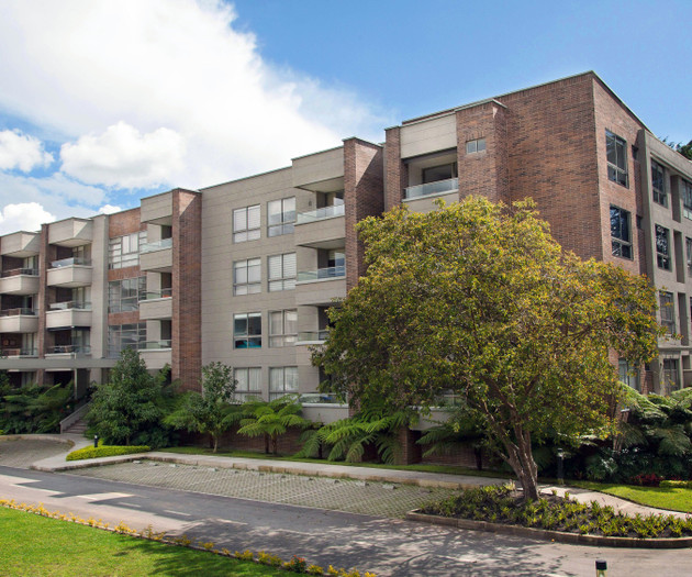 Premium Executive Apartment with Hotel Services In