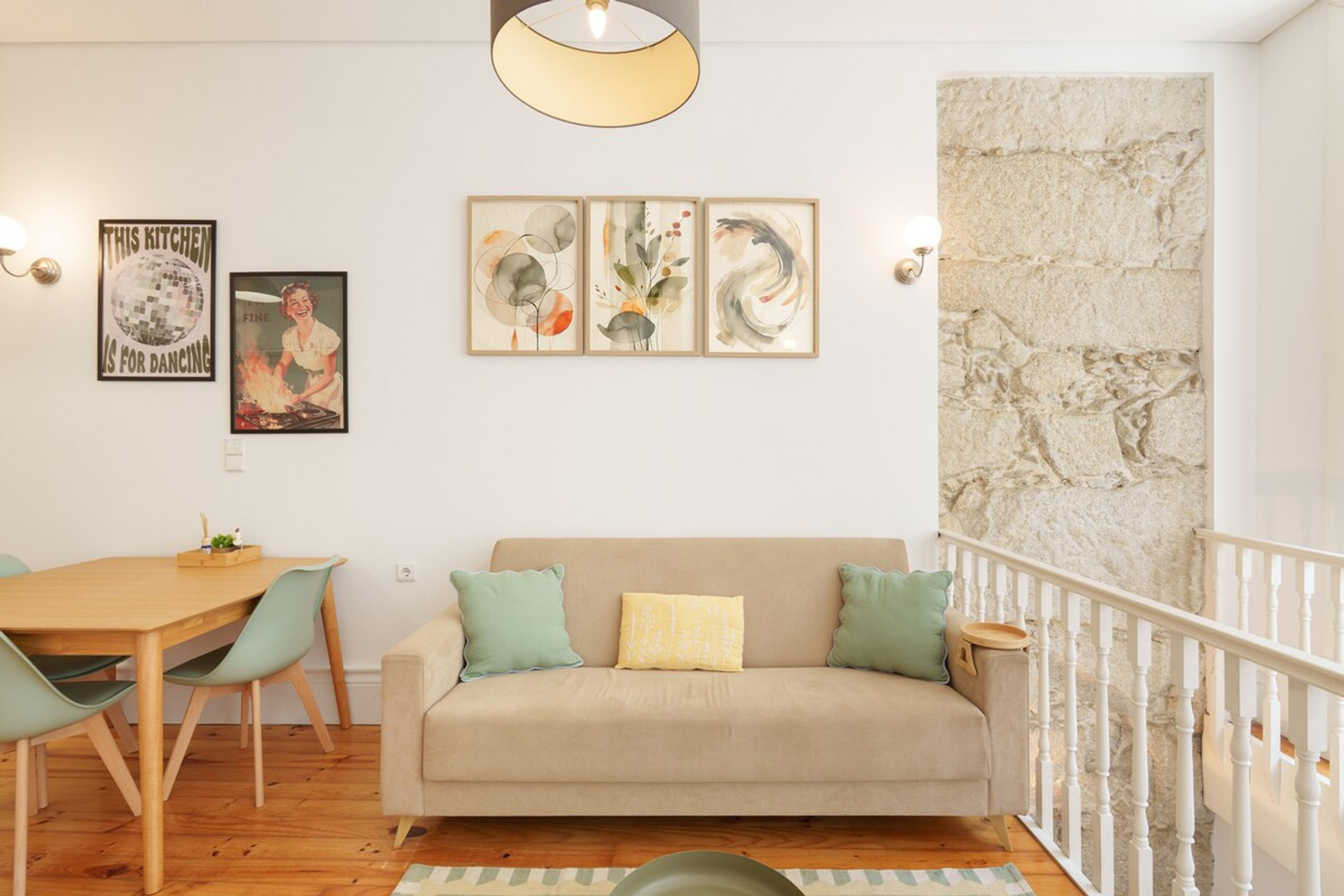 Living room image 4