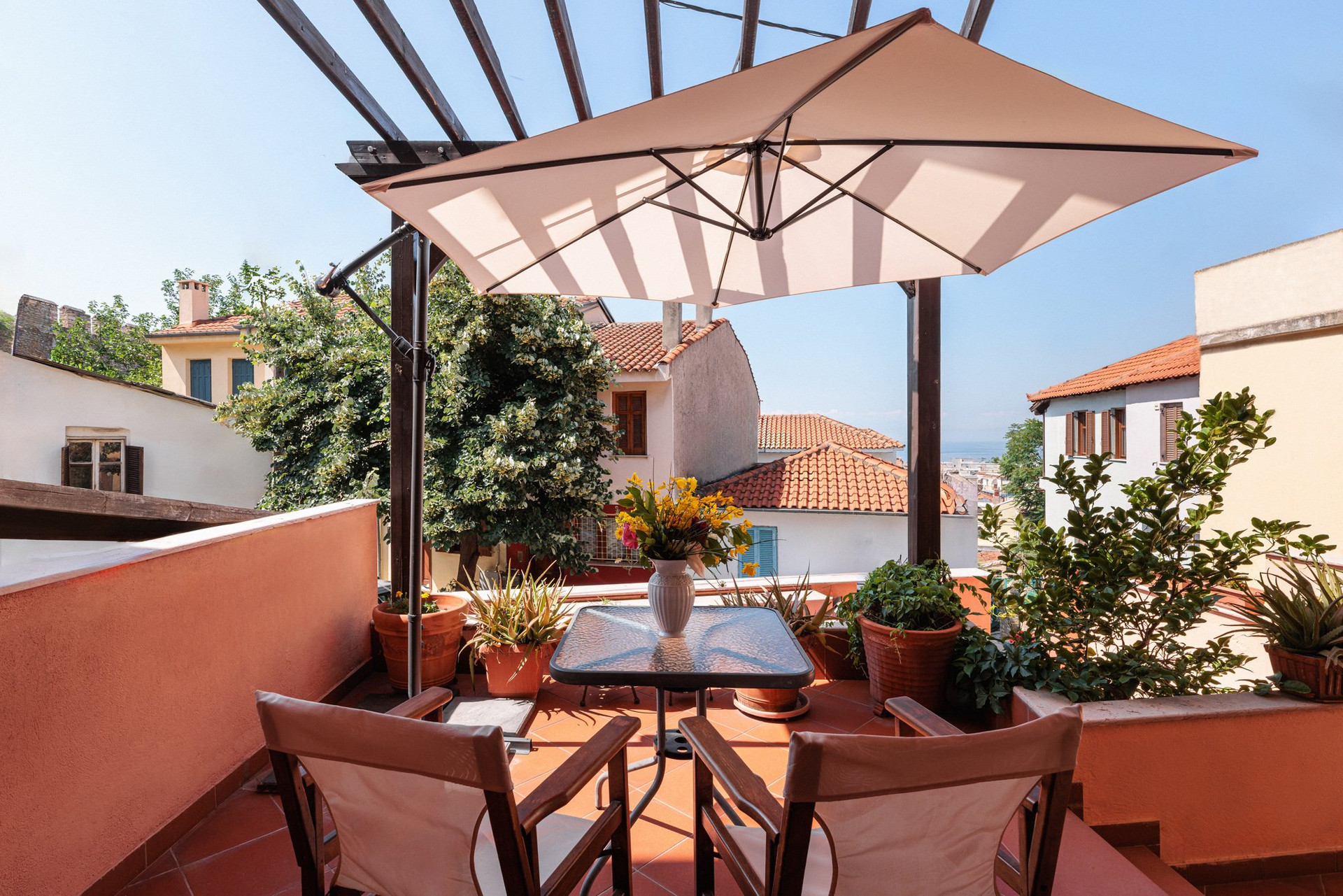 Terrace with umbrella 
