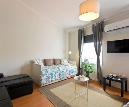 Spacious Sunny Flat - FDUP