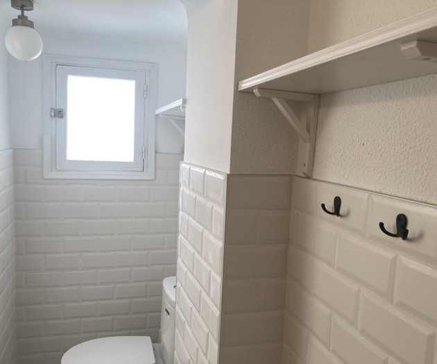 Merseguera Room - Large, bright, open closet