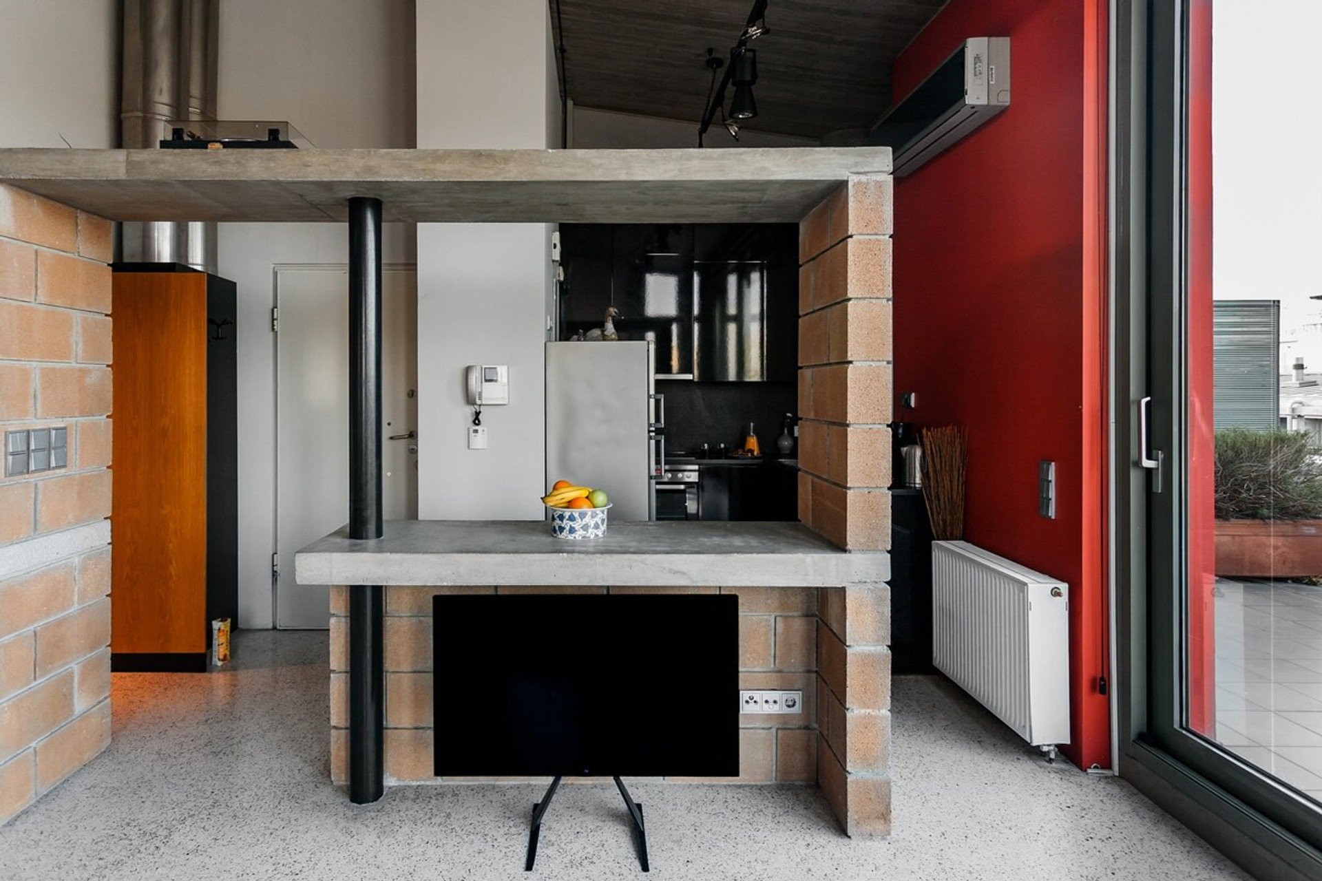 Living room image 3