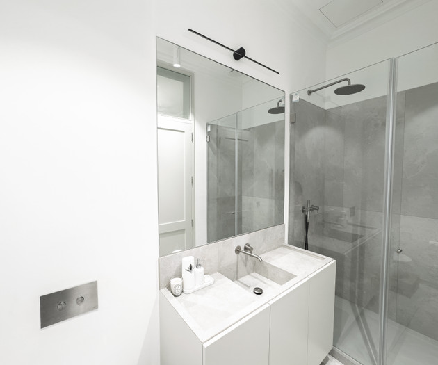 Your Lisbon Oasis: 3-Bed Apartment with Pool & Out
