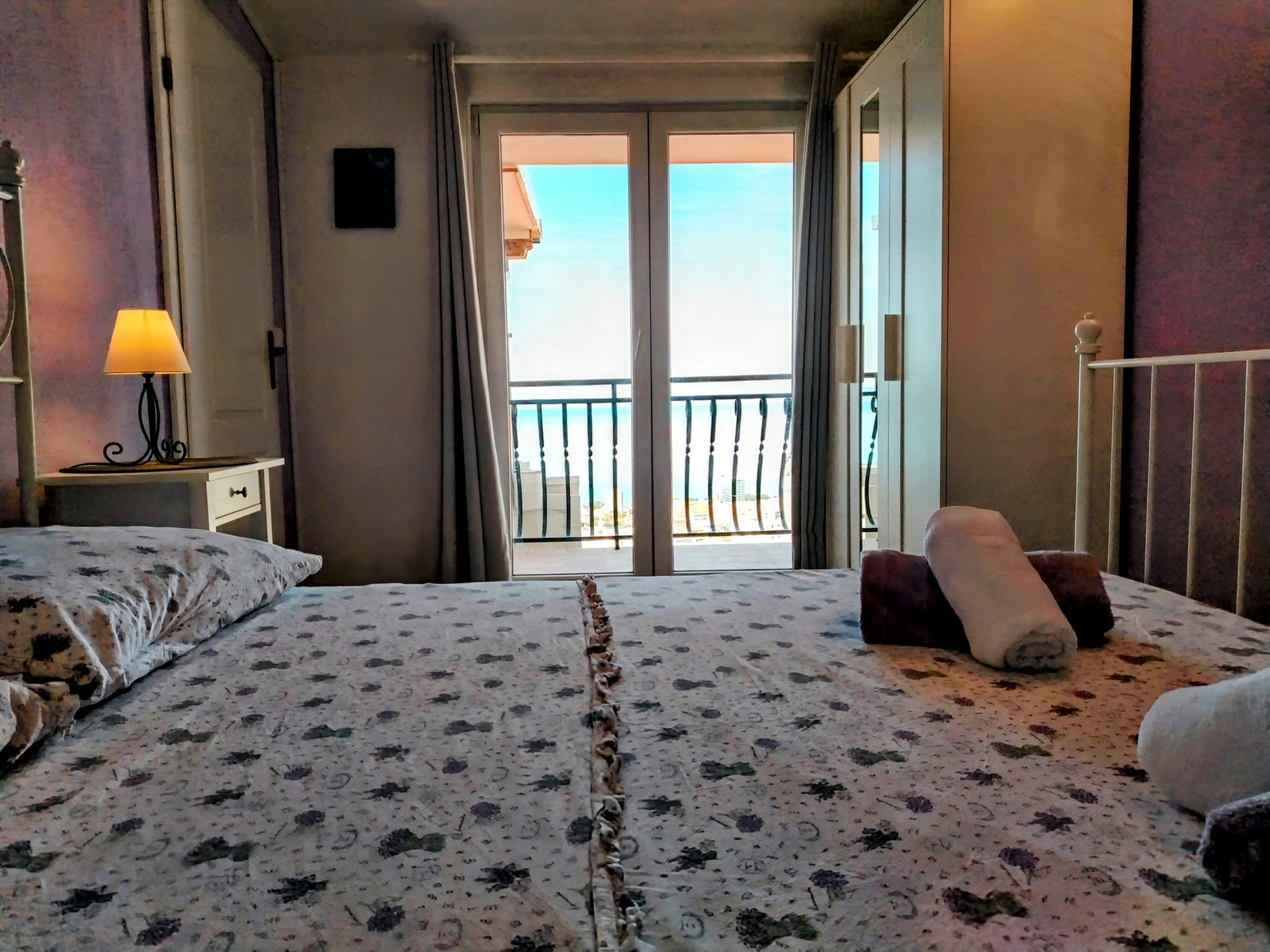room with balcony entrance/ panoramic view