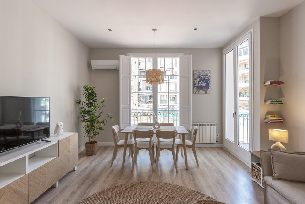 Bright apartment in Eixample, Barcelona. preview