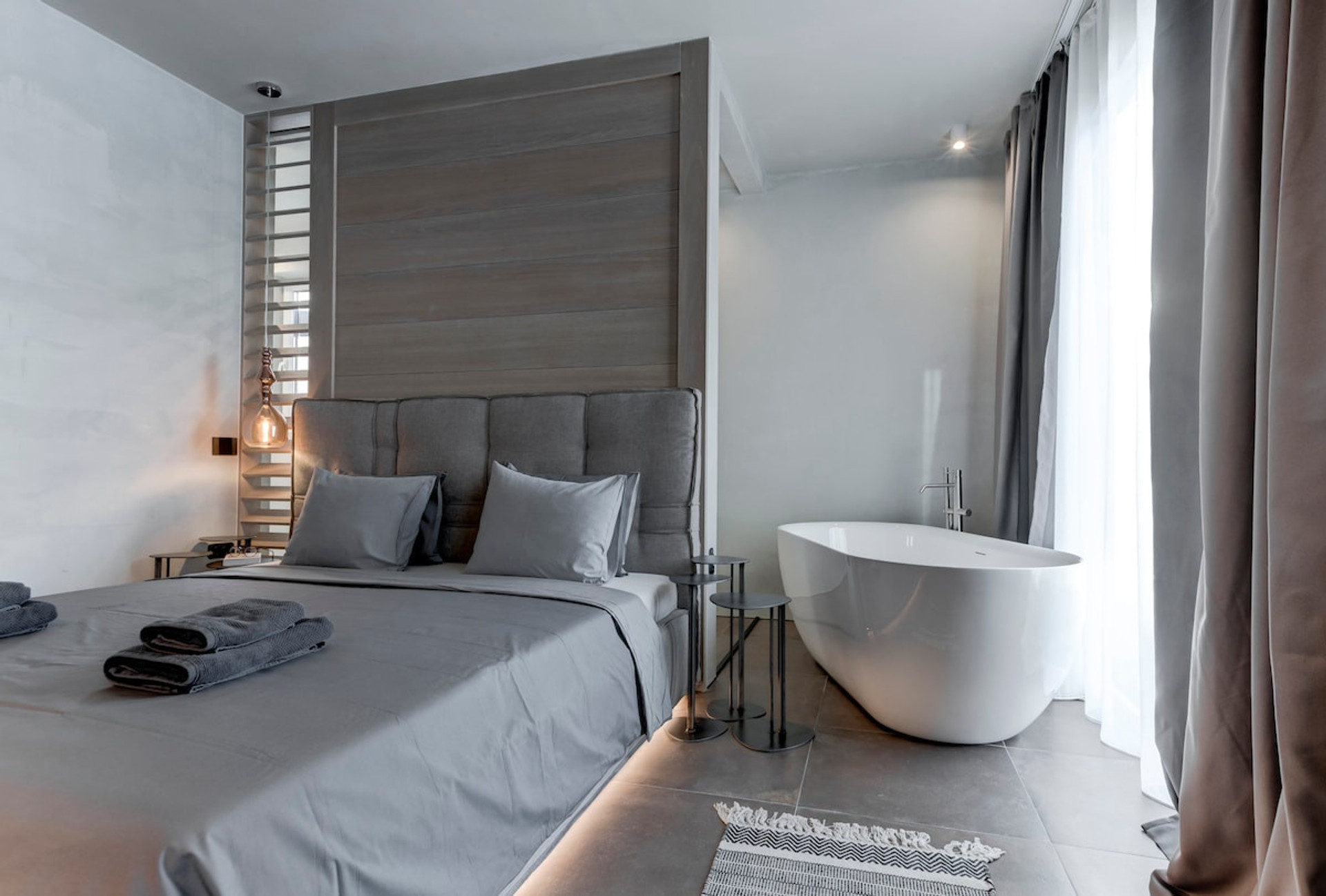 Bedroom, Bed, Bath, Towels