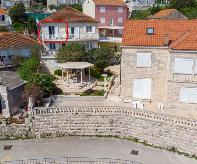 S1 studio next to the beach, with the sea view