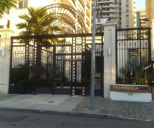 Premium 2BR Apartment in Peninsula Barra