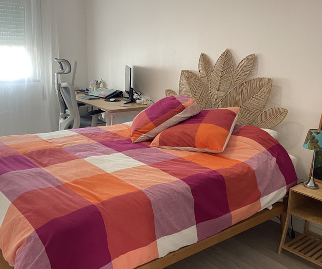 Sunny room by the beach.