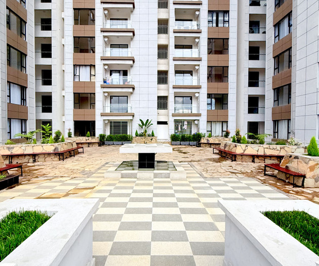 Airy 17th Floor 2BR: City Views, Balcony & Pool