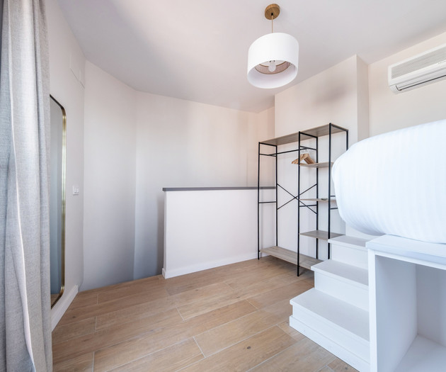 Confy attic with terrace 1 bedroom right in Born