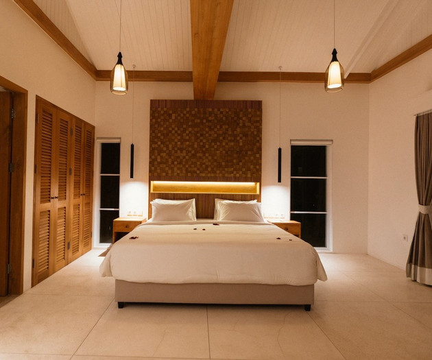 Luxury Ocean Front Private Pool  5 BDR Nalas Villa